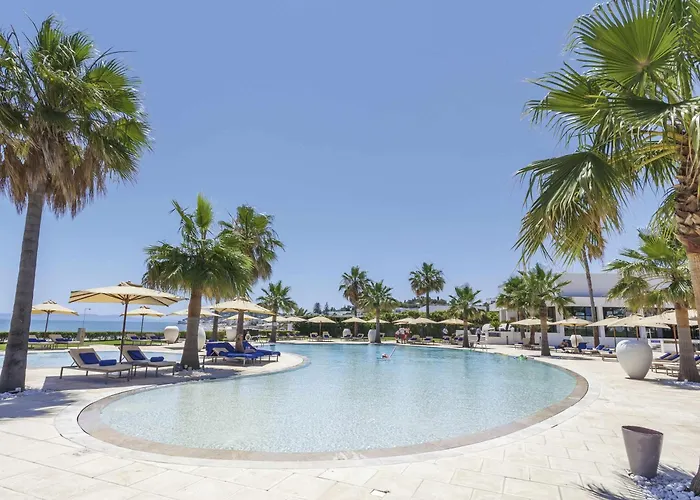 Luxury Hotels in La Marsa near Kobba Bent el Rey