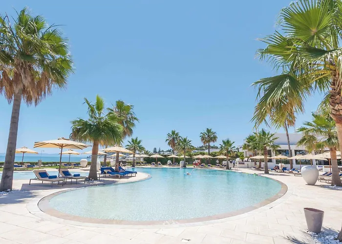 Luxury Hotels in La Marsa near Acropolium of Carthage