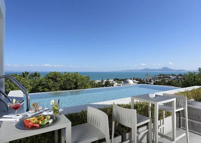Carthage Hotels